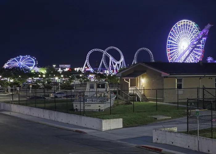 Beachbox Iv - Walk To Boardwalk - Bayside Pool - Free Inlet Parking - Couple's Escape - Assateague House 111 Ocean City